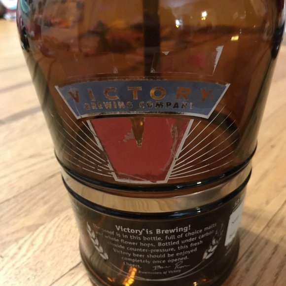 Victory Brewing Company Brown Glass Beer Insulated Growler Decanter .53 Gallon - Picture 2 of 5